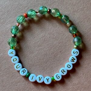 Taylor Swift ivy bracelet